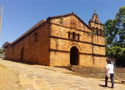  Iglesia de Santa Barbara Barichara Colombia