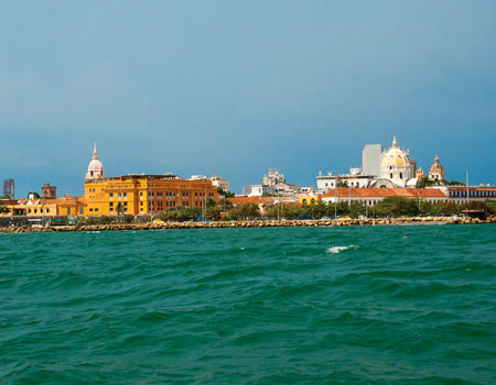 Mar y centro historico de Cartagena