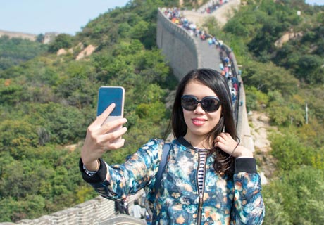 La gran Muralla China, un sistema defensivo de más de 2300 años de antigüedad, con pequeñas fortalezas y torres de comunicaciones 