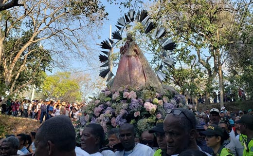Las procesiones, ferias y la música hacen parte de esta celebración