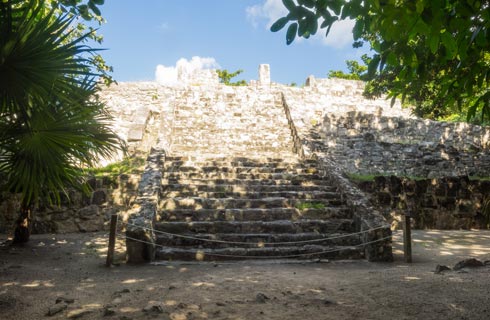  Ruinas de San Miguelito  uno de los centros mayas del mercado de pesca, agricultura, producción de sal