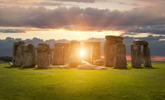 En Stonehenge puedes encontrar uno de los monumentos más visitados en el mundo, gigantescas piedras monolíticas 